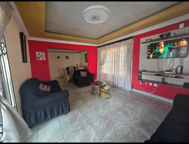 3 BEDROOM HOUSE FOR SALE IN DELMORE PARK